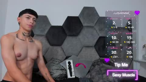 Snapshot of amber_adams_ chatting on February 22, 1:55 pm Amber online show from February 22, 1:55 pm