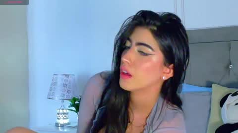 amber_bull online show from June 5, 4:46 pm