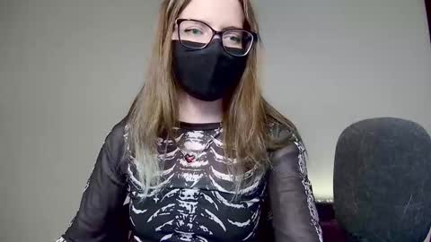 Amber non-nude model online show from November 20, 9:38 pm