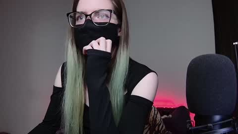 Amber non-nude model online show from December 15, 12:07 am