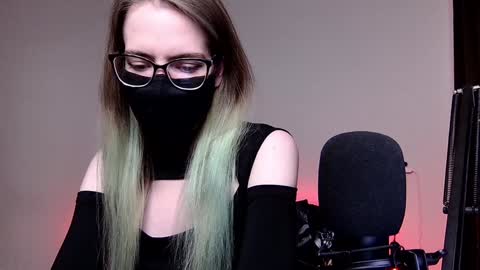 Amber non-nude model online show from December 3, 11:02 pm