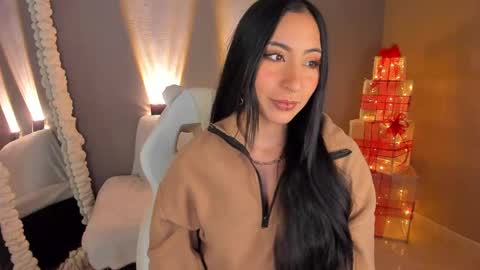 Snapshot of amber_curly chatting on December 12, 4:43 pm amber_curly online show from December 12, 4:43 pm