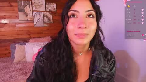 Snapshot of amber_curly chatting on October 17, 10:24 pm amber_curly online show from October 17, 10:24 pm