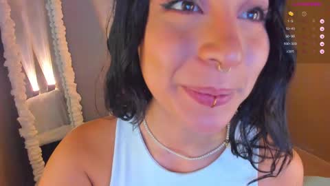 Snapshot of amber_curly chatting on February 1, 2:02 pm amber_curly online show from February 1, 2:02 pm