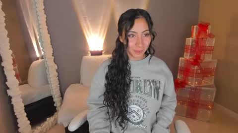 Snapshot of amber_curly chatting on December 29, 3:03 pm amber_curly online show from December 29, 3:03 pm