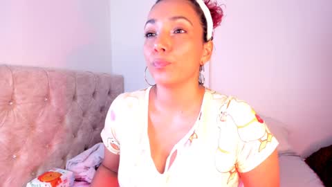 Snapshot of amber_demons chatting on January 26, 8:34 pm Amber Demons online show from January 26, 8:34 pm