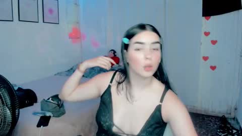 amber online show from March 4, 9:43 pm