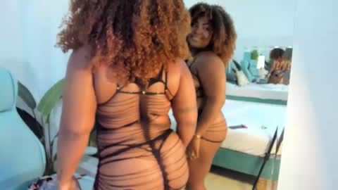 Snapshot of amberblazee_ chatting on September 23, 4:43 am Amber online show from September 23, 4:43 am