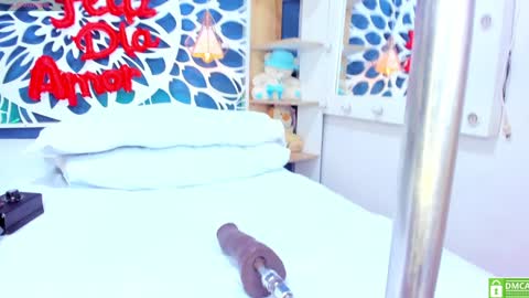 Snapshot of amberluy chatting on February 8, 12:50 pm Amber .. online show from February 8, 12:50 pm