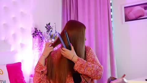 Amberseyes online show from June 24, 11:31 am