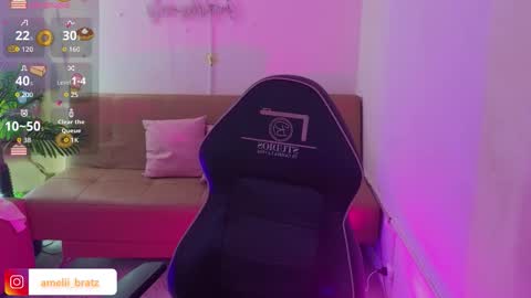 AMELIA online show from December 17, 1:04 pm