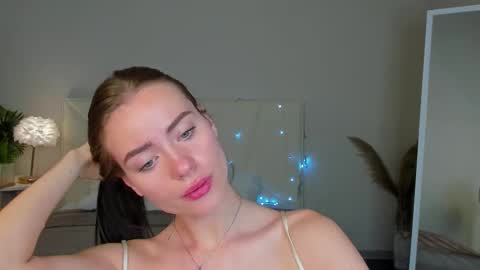 Snapshot of ameli_povilainn chatting on September 21, 2:21 am Ameli online show from September 21, 2:21 am