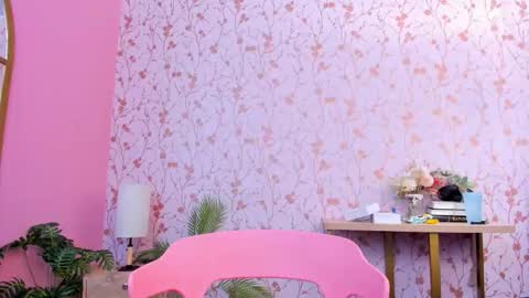 Amelia Adams online show from September 12, 8:05 pm