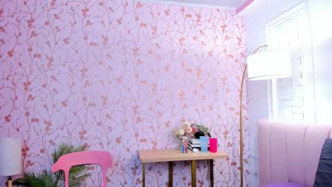 Amelia Adams online show from September 15, 7:10 pm