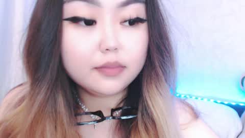Amelia online show from June 2, 7:15 pm