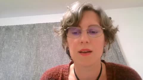 Snapshot of ameliaishka chatting on October 9, 12:26 am Ameliaishka online show from October 9, 12:26 am