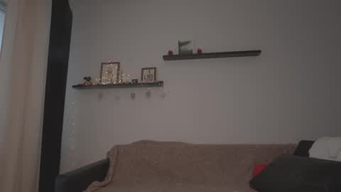 Amelia   online show from March 9, 3:16 pm