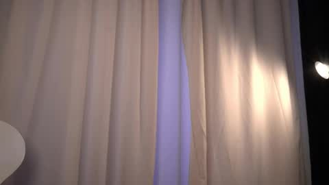 Amelia   online show from May 31, 6:09 pm