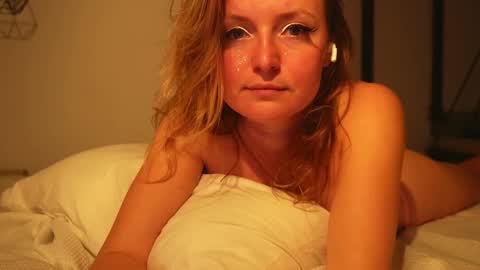 Snapshot of ameliasweety69 chatting on January 23, 7:51 pm Amelia online show from January 23, 7:51 pm
