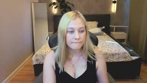 Amelia online show from July 21, 9:10 am