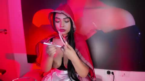 Amelie online show from October 31, 1:37 pm