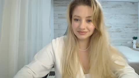 Amelie online show from January 16, 5:42 pm