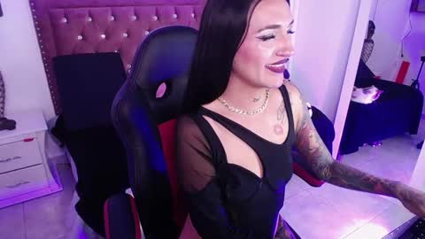 Snapshot of amelierouss chatting on January 21, 4:05 pm AMELIEROUS .. see you tomorrow kisses online show from January 21, 4:05 pm