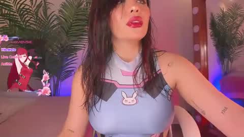 Snapshot of ameliie_brown chatting on February 6, 2:58 pm Amelie online show from February 6, 2:58 pm