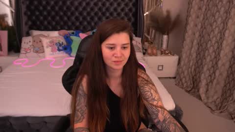 Snapshot of amellymillyy chatting on September 26, 1:31 pm amellymillyy online show from September 26, 1:31 pm