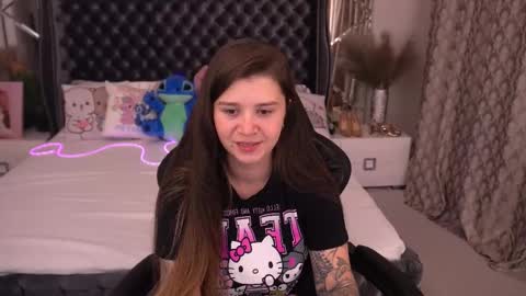 Snapshot of amellymillyy chatting on September 27, 1:40 pm amellymillyy online show from September 27, 1:40 pm