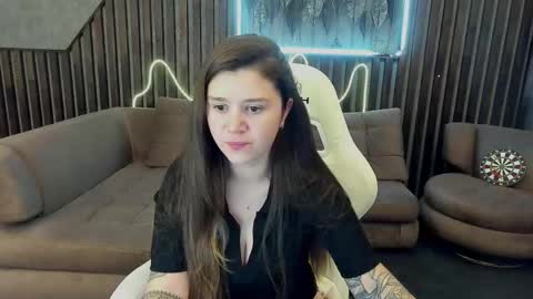 Snapshot of amellymillyy chatting on September 20, 12:47 pm amellymillyy online show from September 20, 12:47 pm