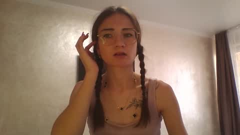 Julia  online show from October 13, 6:16 am