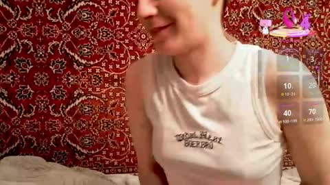 Snapshot of amiefetty chatting on October 4, 7:07 pm Iveta online show from October 4, 7:07 pm