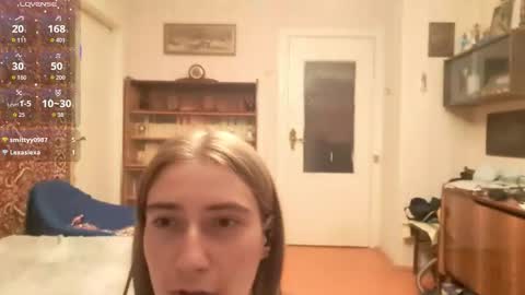 Snapshot of amiefetty chatting on October 17, 8:01 pm Iveta online show from October 17, 8:01 pm