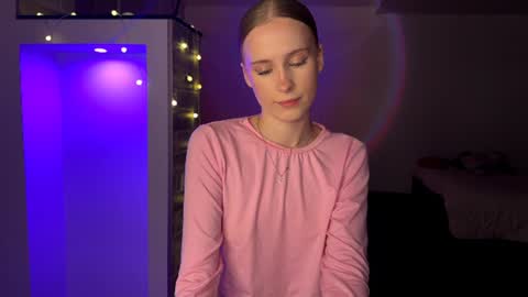 Amily online show from July 13, 4:52 pm