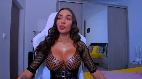 Snapshot of amiracataleya chatting on January 10, 8:07 am Arinna online show from January 10, 8:07 am