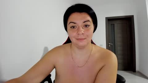 Amiraisa online show from September 29, 3:00 am