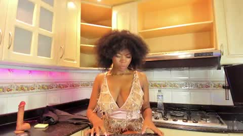 amirajones online show from May 29, 10:08 pm