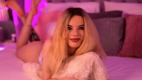 amiralovely online show from June 15, 8:20 pm