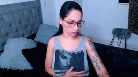 diana online show from April 20, 1:08 am