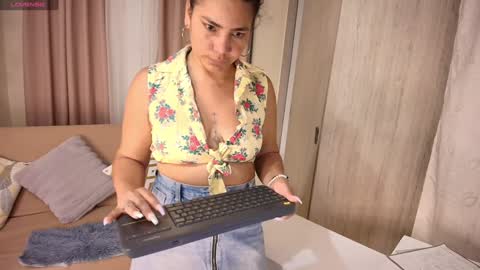 Snapshot of ammelya chatting on January 16, 7:20 pm Amelya online show from January 16, 7:20 pm