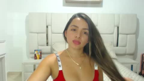 Snapshot of ammy_velez chatting on February 20, 8:58 pm ammy_velez online show from February 20, 8:58 pm