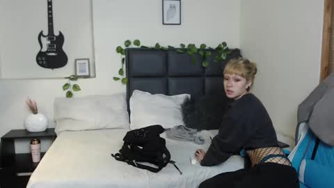 Snapshot of amnesiia_ chatting on September 22, 12:36 pm Amnesia online show from September 22, 12:36 pm