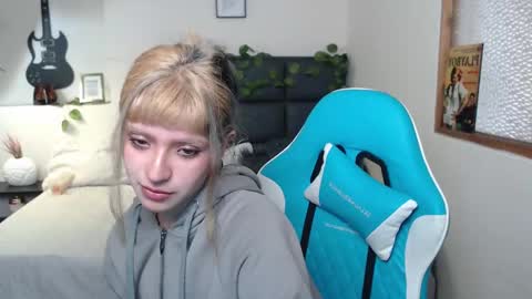 Snapshot of amnesiia_ chatting on September 23, 1:09 pm Amnesia online show from September 23, 1:09 pm