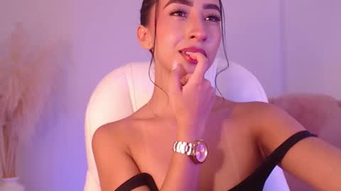 Snapshot of amonet_x chatting on September 20, 10:13 am Sophi online show from September 20, 10:13 am
