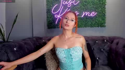 Snapshot of amy_e chatting on January 11, 6:54 pm Amy Evans online show from January 11, 6:54 pm