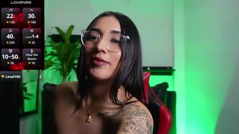 Snapshot of amy_fox2 chatting on September 25, 3:11 pm Amy online show from September 25, 3:11 pm