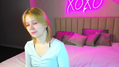 Snapshot of amy_kimberlly chatting on January 17, 1:15 am Amy online show from January 17, 1:15 am