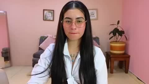 Snapshot of amy_lovelydoll chatting on October 6, 11:53 pm Amy online show from October 6, 11:53 pm