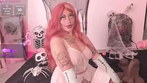 Snapshot of amy_nicolee chatting on October 5, 3:50 pm Little Slut Nicolee online show from October 5, 3:50 pm